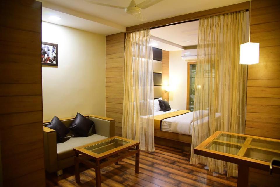 Hotel Ahmedabad Inn Room photo